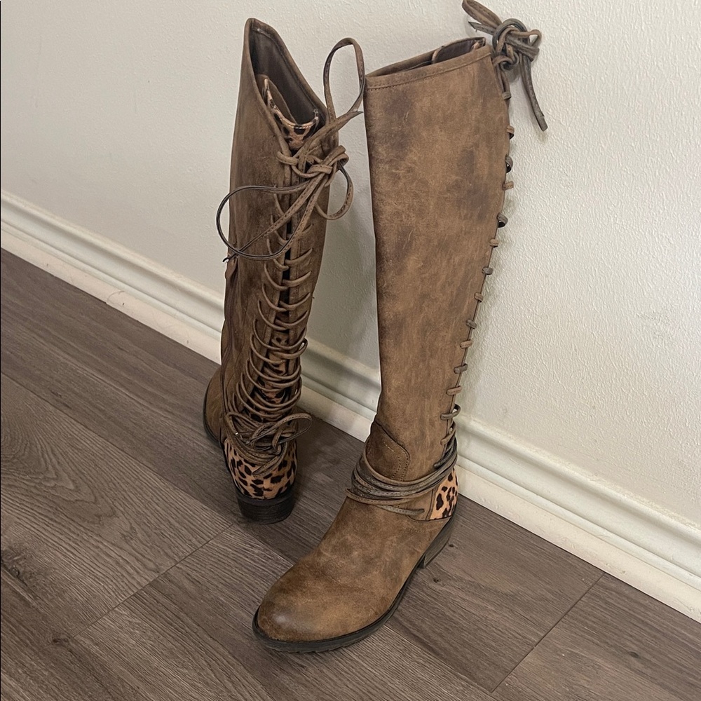 Brown Knee-High Lace-Up Boots